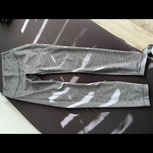 Wounded Under leggings